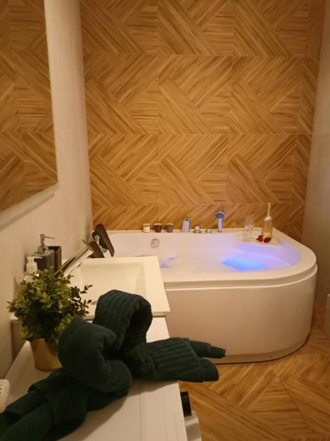 Апартаменты Apartament Z Sauna I Jacuzzi Радом Экстерьер фото