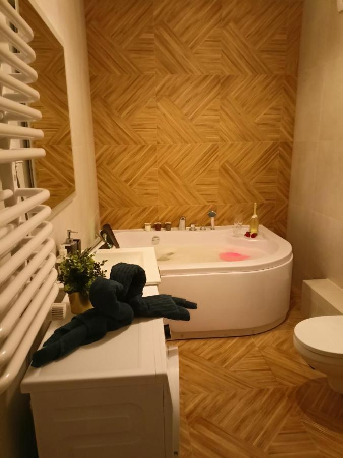 Апартаменты Apartament Z Sauna I Jacuzzi Радом Экстерьер фото